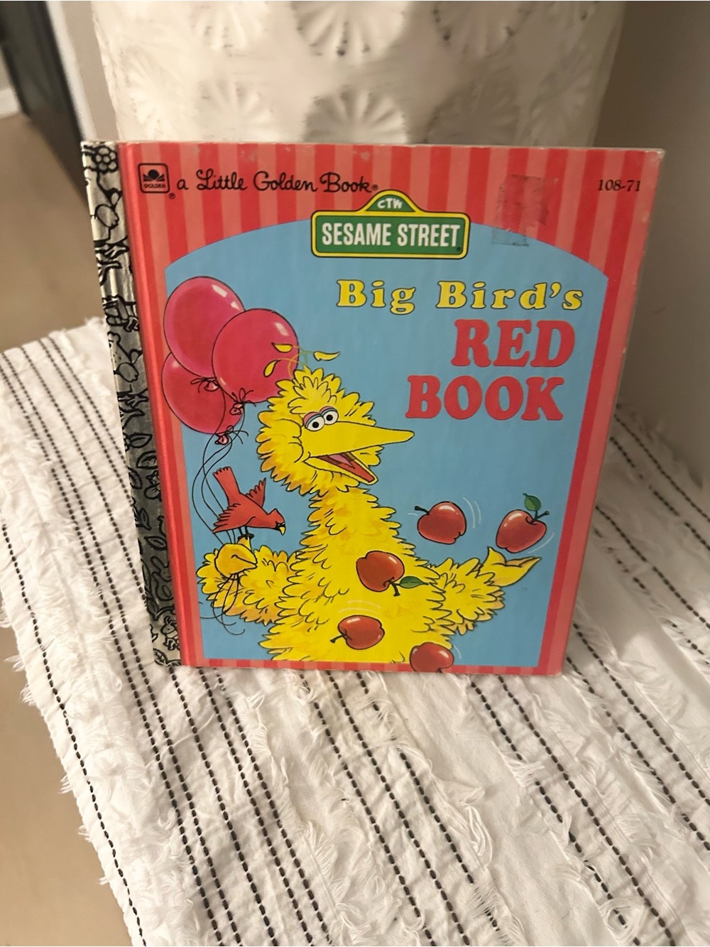 Vintage Sesame Street Big Bird’s Red Book Little Golden Book 1990